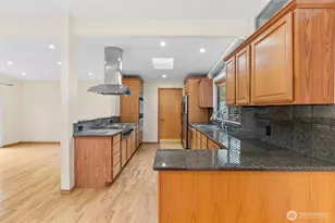 17730 Corliss Ave N, Shoreline, WA 98133 - Photo 4