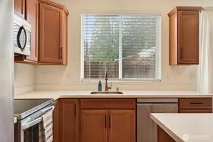 375 S 10th St, Kalama, WA 98625 - Photo 12