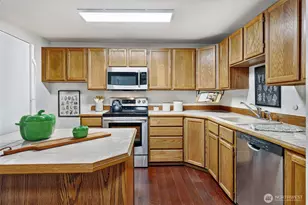 8720 Phinney Ave N, Seattle, WA 98103 - Photo 10