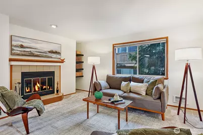 8720 Phinney Avenue N #24, Seattle, WA 98103 - Photo 4