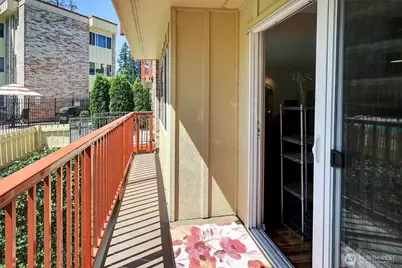 330 Elm St #201, Everett, WA 98203 - Photo 24