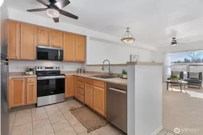 512 Darby Drive #212, Bellingham, WA 98226 - Photo 8