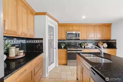 20314 Church Lake Drive E, Bonney Lake, WA 98391 - Photo 24