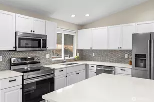 19203 71st Ave E, Spanaway, WA 98387 - Photo 2