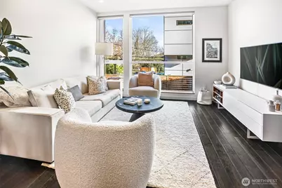 3220 Franklin Avenue E, Seattle, WA 98102 - Photo 2