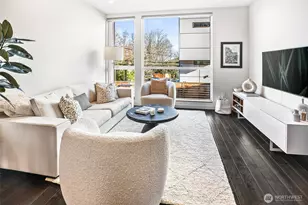 3220 Franklin Ave E, Seattle, WA 98102 - Photo 2