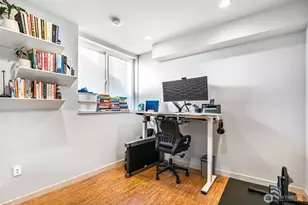 3220 Franklin Ave E, Seattle, WA 98102 - Photo 16