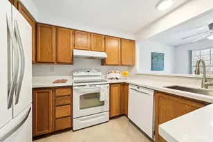 5813 S 238th Ct, Kent, WA 98032 - Photo 14