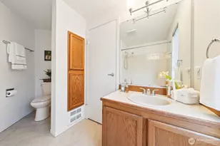 5813 S 238th Ct, Kent, WA 98032 - Photo 26