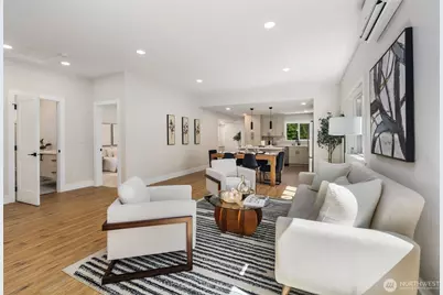 8226 Meridian Avenue N, Seattle, WA 98103 - Photo 4