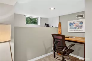 7720 Meridian Ave N, Seattle, WA 98103 - Photo 28