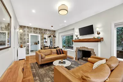 7720 Meridian Avenue N, Seattle, WA 98103 - Photo 8