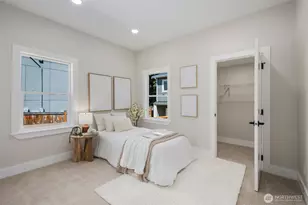 8226 Meridian Ave N, Seattle, WA 98103 - Photo 16