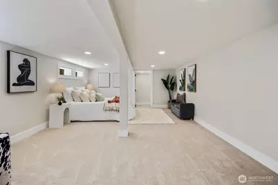 8226 Meridian Avenue N, Seattle, WA 98103 - Photo 24