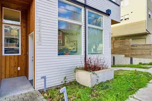 8553 Midvale Ave N, Seattle, WA 98103 - Photo 2