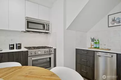 8553 Midvale Avenue N #C, Seattle, WA 98103 - Photo 8