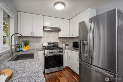 21239 NE 10th Place, Sammamish, WA 98074 - Photo 14