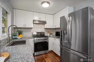 21239 NE 10th Pl, Sammamish, WA 98074 - Photo 14