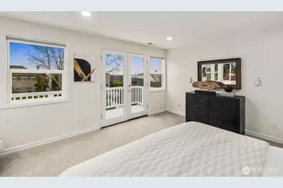 2647 39th Avenue W, Seattle, WA 98199 - Photo 16