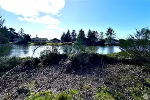 937 Mt Olympus Ave SE, Ocean Shores, WA 98569 - Photo 8