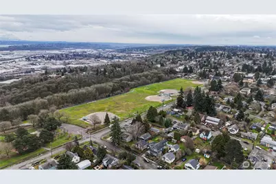 7025 14th Avenue SW, Seattle, WA 98106 - Photo 28