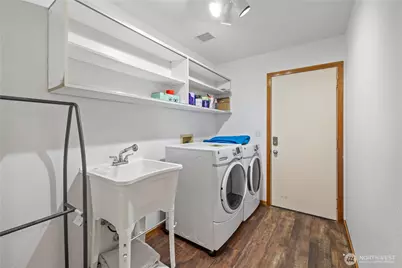 7025 14th Avenue SW, Seattle, WA 98106 - Photo 28