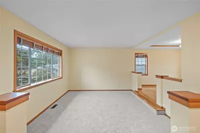 7025 14th Avenue SW, Seattle, WA 98106 - Photo 12