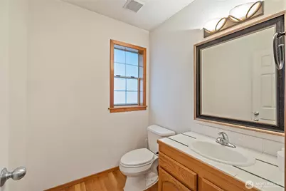 7025 14th Avenue SW, Seattle, WA 98106 - Photo 8