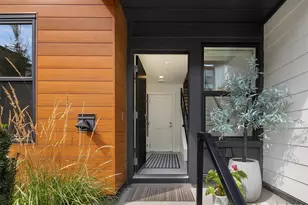 9632 NE 183rd St, Bothell, WA 98011 - Photo 2