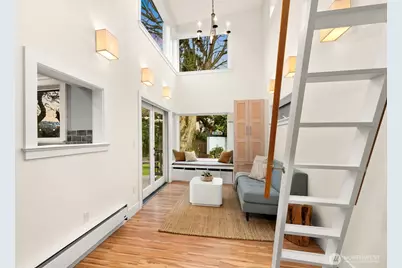 2568 28th Avenue W, Seattle, WA 98199 - Photo 8