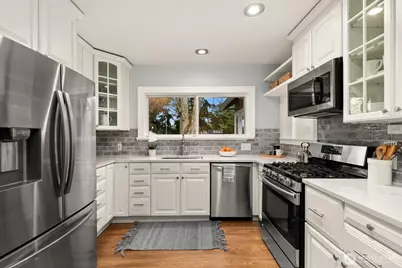 2568 28th Avenue W, Seattle, WA 98199 - Photo 12