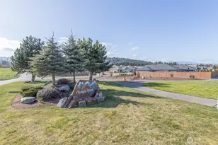 271 Blue Glacier Loop, Sequim, WA 98382 - Photo 2