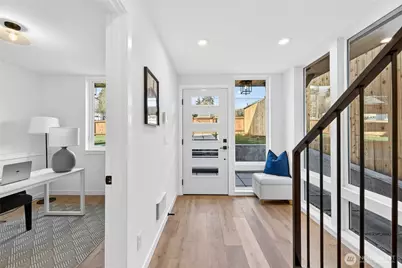 11738 23rd Avenue NE, Seattle, WA 98125 - Photo 2