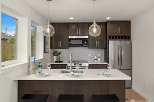 7521 12th Ave NW, Seattle, WA 98117 - Photo 10