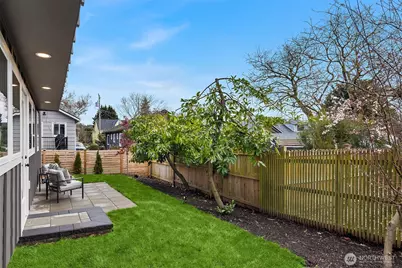 7521 12th Avenue NW, Seattle, WA 98117 - Photo 8