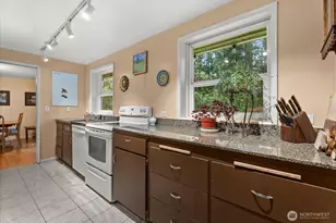 2515 NE 168th St, Shoreline, WA 98155 - Photo 10