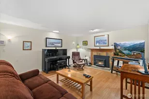 2515 NE 168th St, Shoreline, WA 98155 - Photo 2