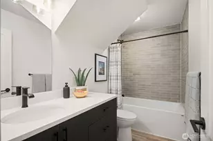 5026 35th Ave NE, Seattle, WA 98105 - Photo 4