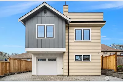 5026 35th Avenue NE, Seattle, WA 98105 - Photo 2