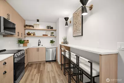 5026 35th Avenue NE, Seattle, WA 98105 - Photo 8