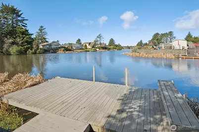 643 Quinault Avenue SE, Ocean Shores, WA 98569 - Photo 2
