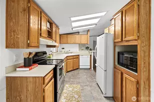 20810 93rd St E, Bonney Lake, WA 98391 - Photo 10