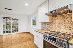 23918 SE 5th St, Sammamish, WA 98074 - Photo 12