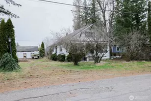 239 6th St, Gold Bar, WA 98251 - Photo 2