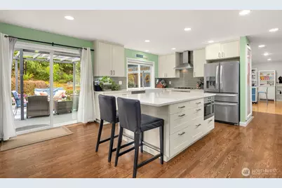 15749 142nd Place SE, Renton, WA 98058 - Photo 12