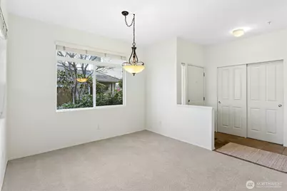 529 241st Lane SE, Sammamish, WA 98074 - Photo 8