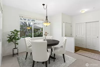 529 241st Lane SE, Sammamish, WA 98074 - Photo 8