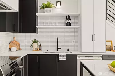 2562 30th Avenue W, Seattle, WA 98199 - Photo 6