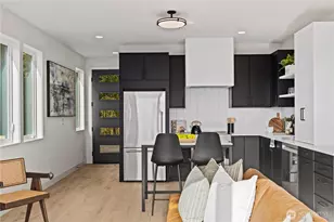 2562 30th Ave W, Seattle, WA 98199 - Photo 8