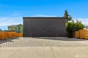 2562 30th Ave W, Seattle, WA 98199 - Photo 22